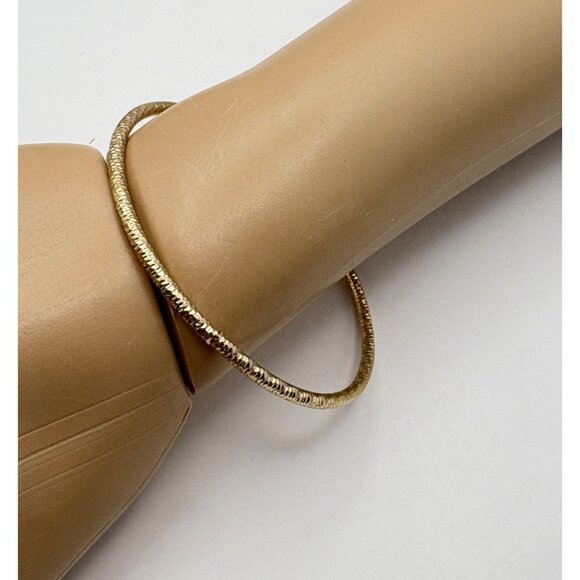 Textured Gold Tone Metal Bangle Bracelet Classic Elegant Design - Picture 6 of 6